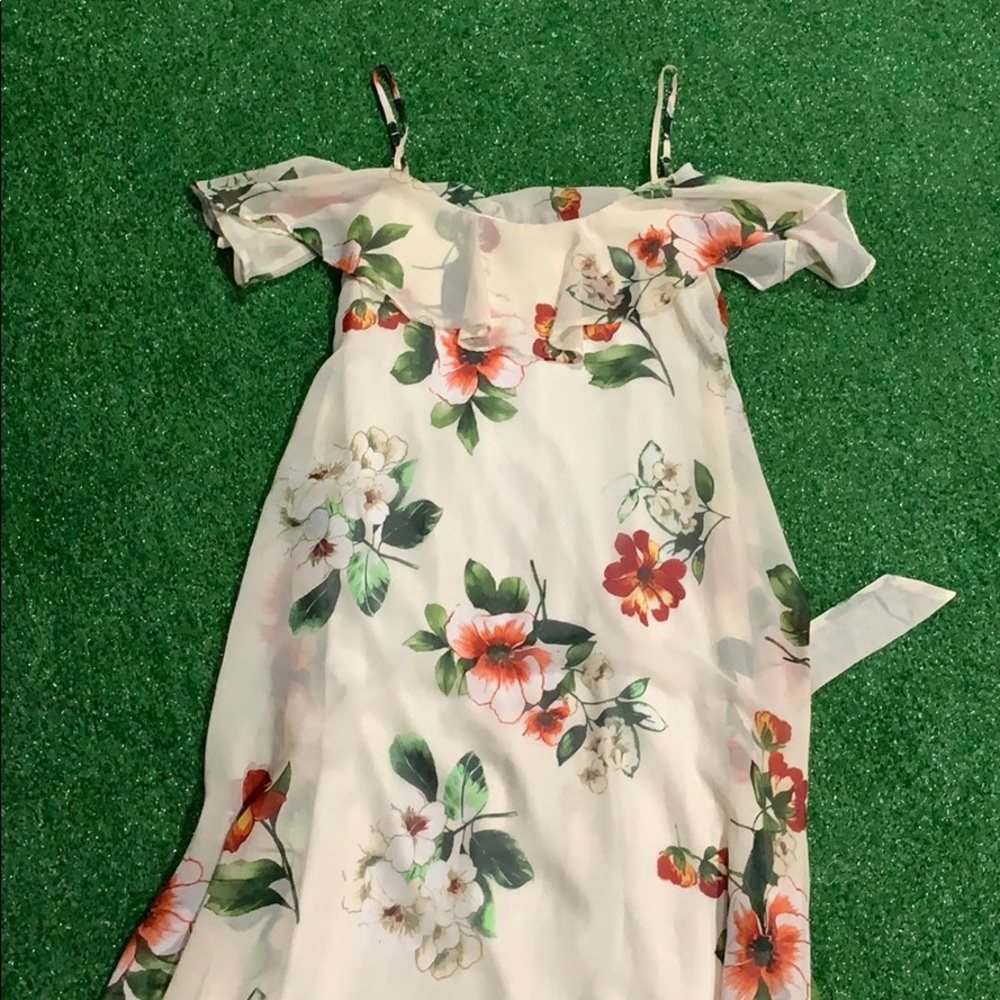 - BISOU BISOU MAXI FLORAL SUMMER/FORMAL DRESS -